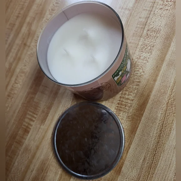 Bath & Body Works Freshly Brewed Coffee 3-wick Scented Candle - Picture 2 of 3